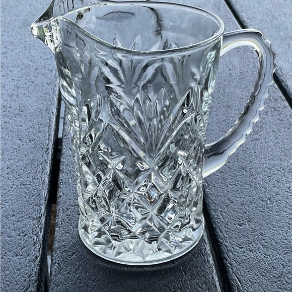 VGT. Pressed Glass Creamer Pitcher, Pineapple Fan Diamond Pattern Retro - Picture 2 of 8